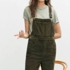 Madewell Straight Leg Overalls in Green Corduroy. Small